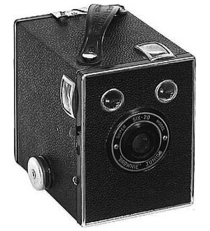 Kodak Six-20 Brownie Junior (Super Model) Camera